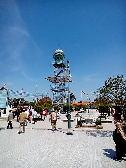 Fayl:Menara Masjid Agung Demak.jpg