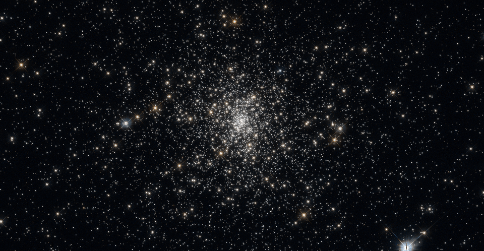 Fayl:NGC 6342 hst 11628 R555B438.png
