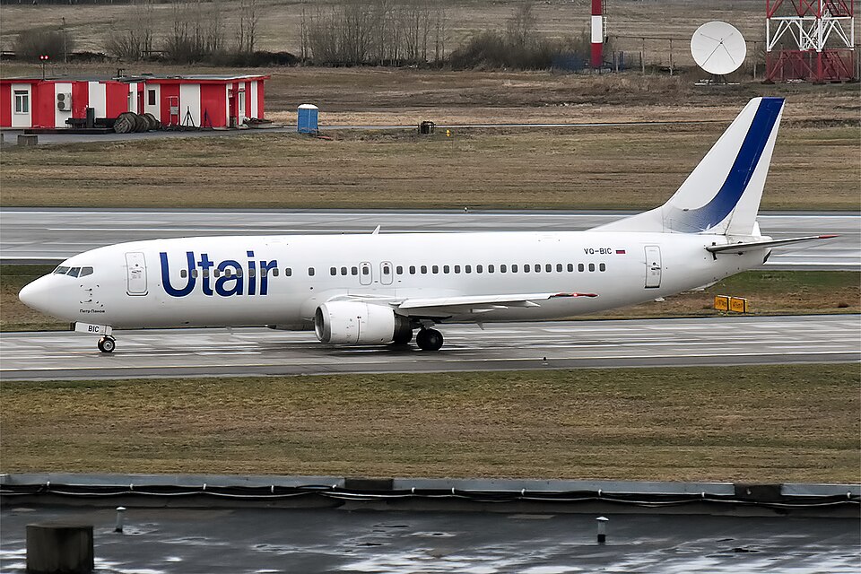 Fayl:UTair, VQ-BIC, Boeing 737-45S (51264724536).jpg