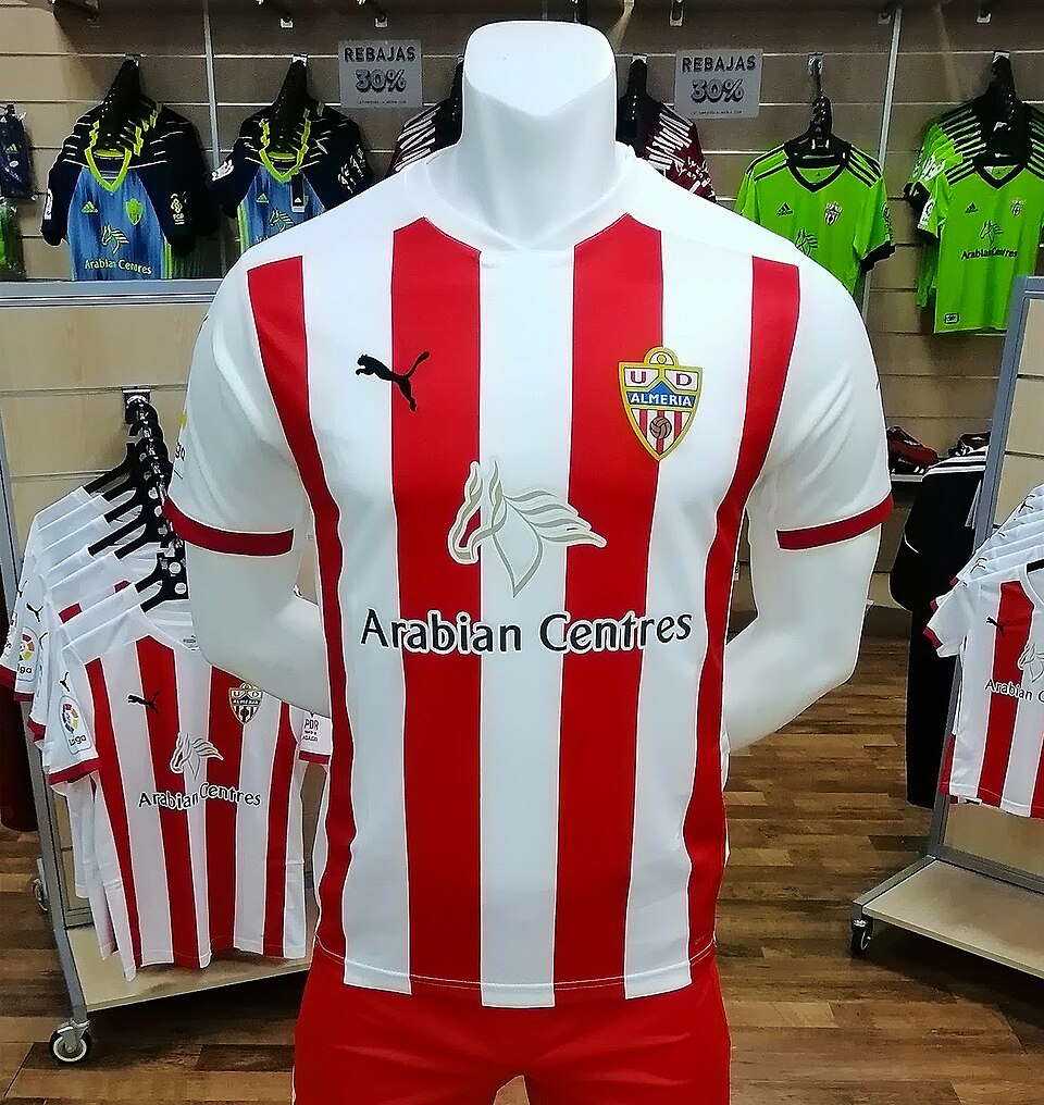Fayl:Camiseta U.D. Almería 2020-2021.jpg