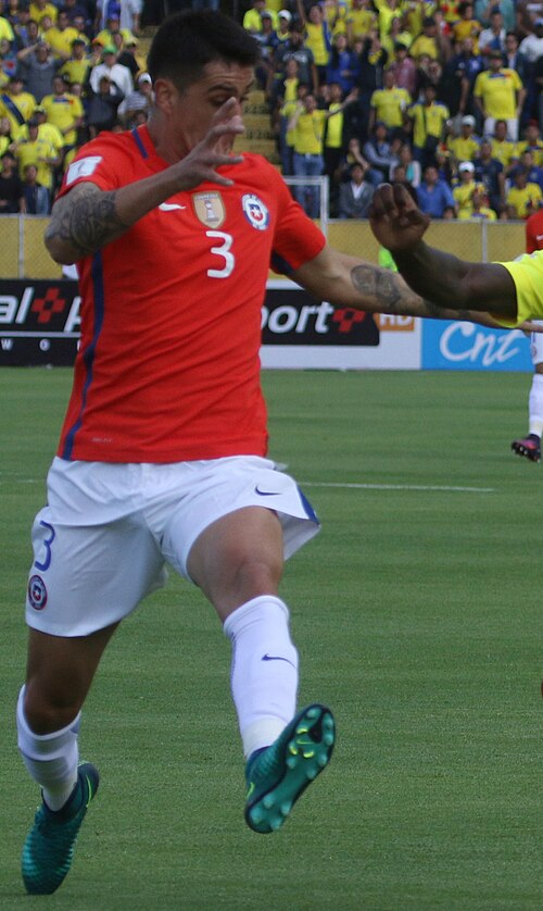 Fayl:Enzo Andía (footballer).jpg