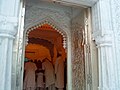 Maqbaraning kirish qismi