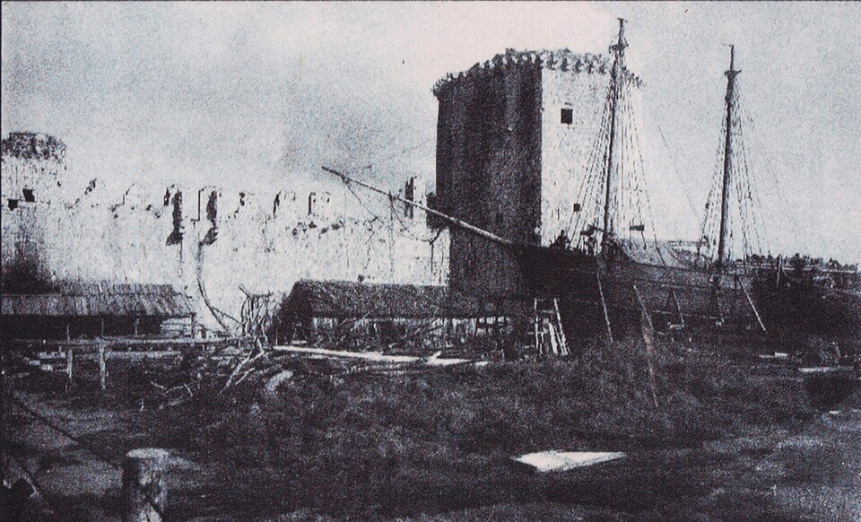 Fayl:Old Trogir.jpg