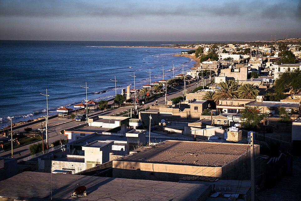 Fayl:ساحل بندر سیراف.jpg