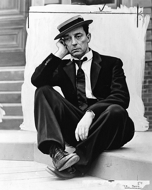 Fayl:Buster Keaton in costume.jpg