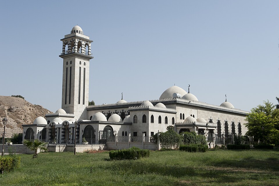 Fayl:Homs Al Atassi Mosque 1259.jpg