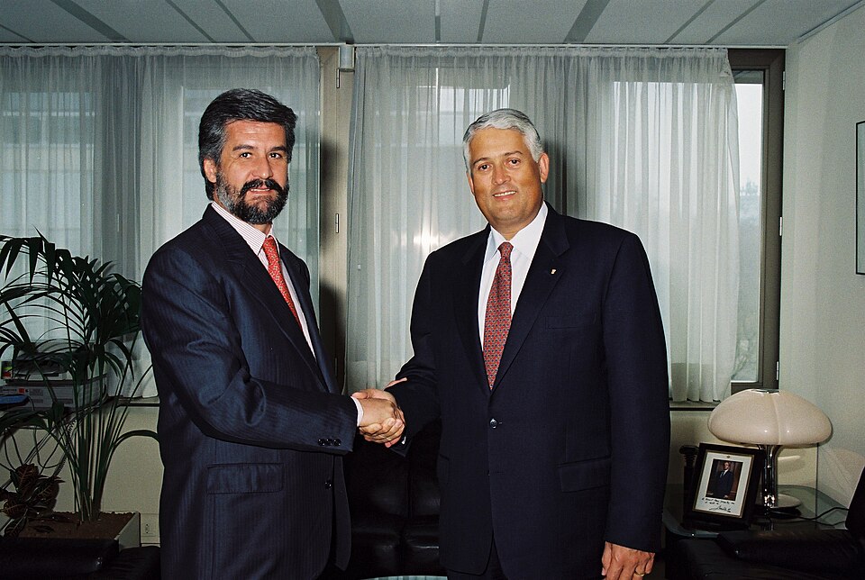 Fayl:Marin Balladares 1996.jpg