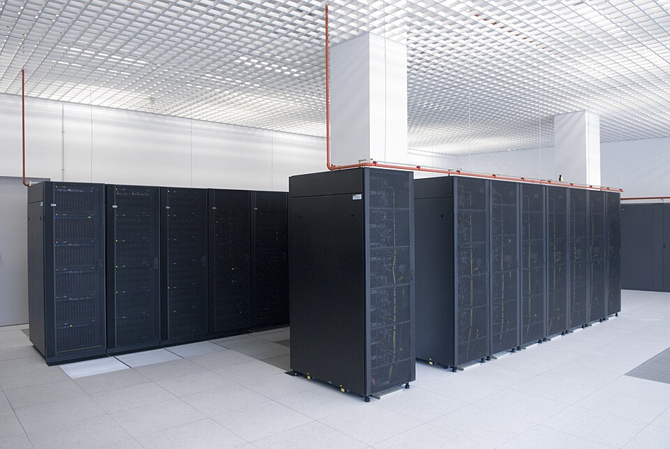 Fayl:UPM-CeSViMa-SupercomputadorMagerit.jpg
