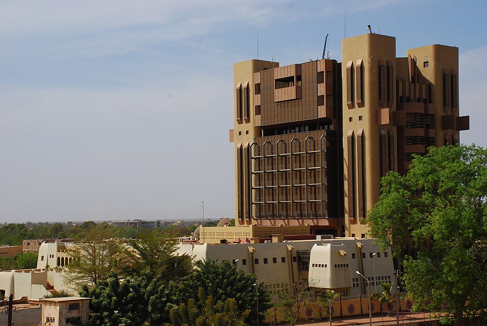 Fayl:Ouagadougou BCEAO day.JPG