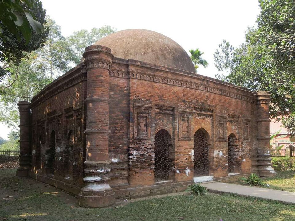 Fayl:Goaldi Mosque (27628998360).jpg