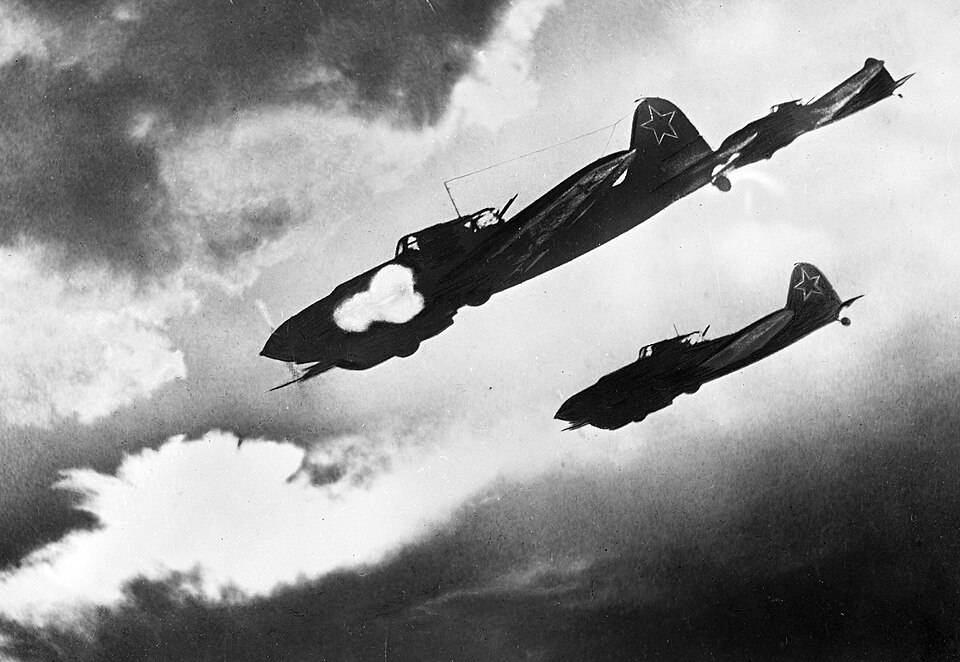 Fayl:RIAN archive 225 IL-2 attacking.jpg