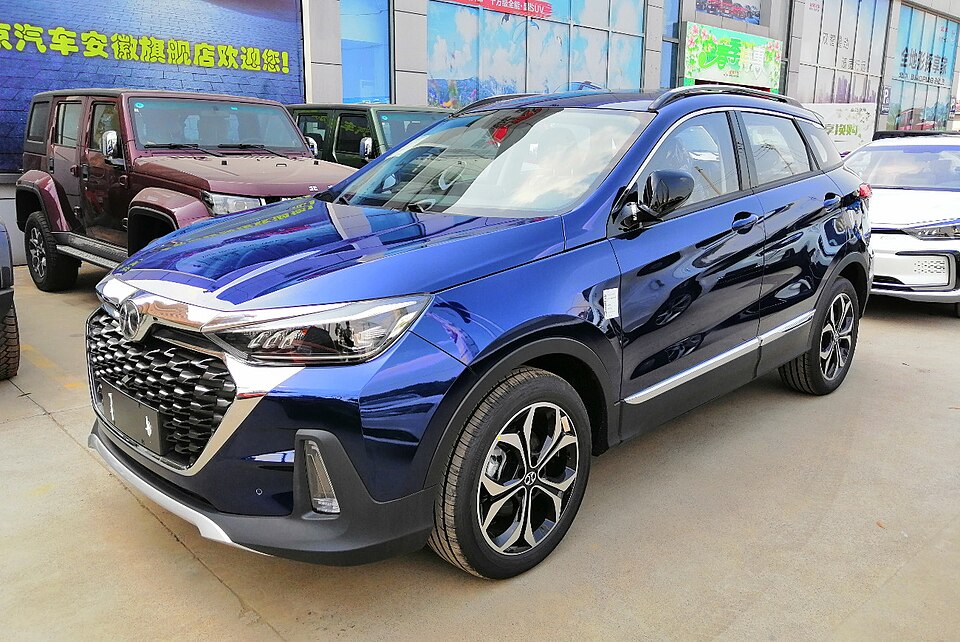 Fayl:Senova Zhixing 02 China 2019-03-14.jpg