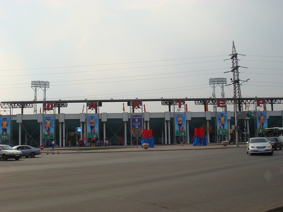 Fayl:Shakhtyor Stadium.JPG