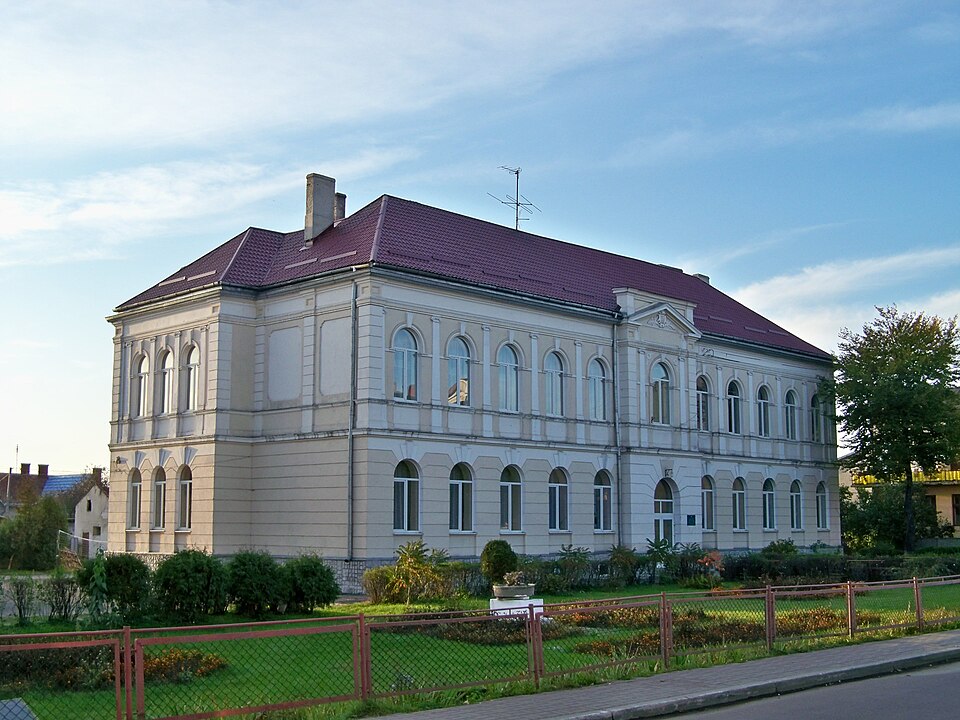 Fayl:Рава-Руська.Школа.JPG