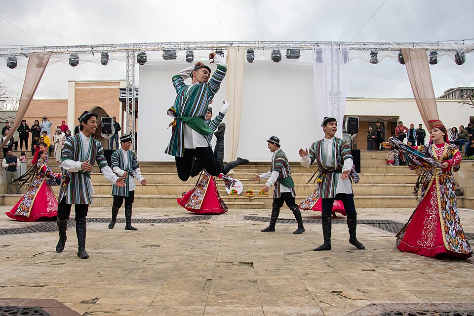 Fayl:Andijan Polka dance.jpg