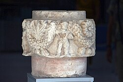 Klassik gulchambar egalari boʻlgan poytaxt, miloddan avvalgi 100-200 yillar.