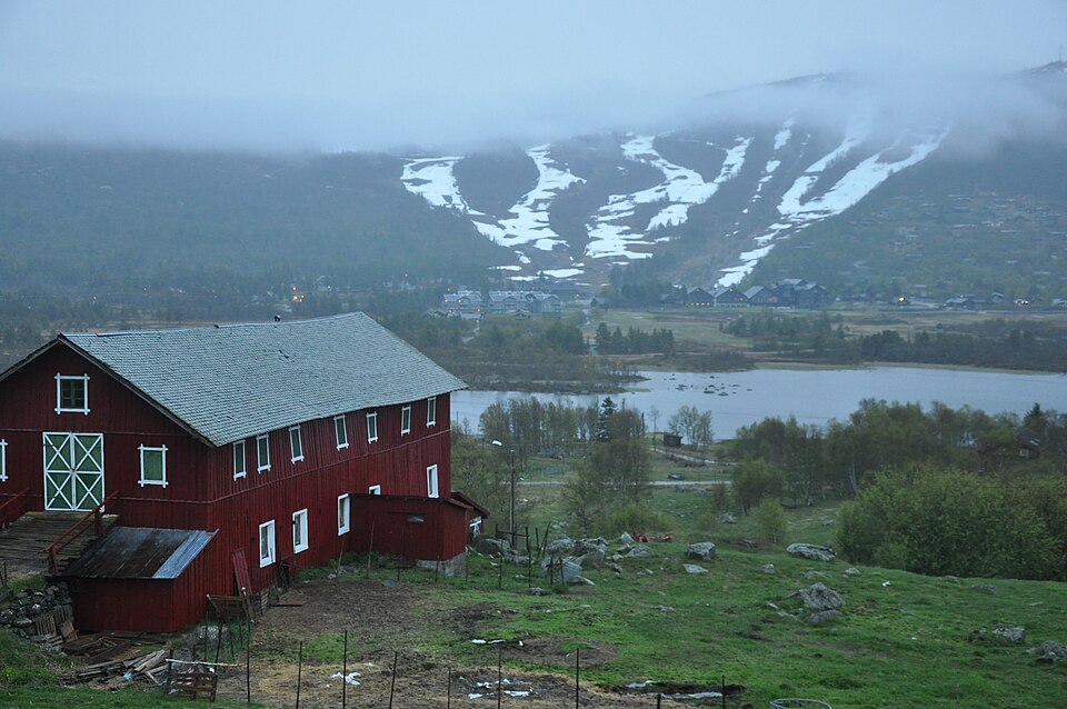 Fayl:Geilo i mai.jpg