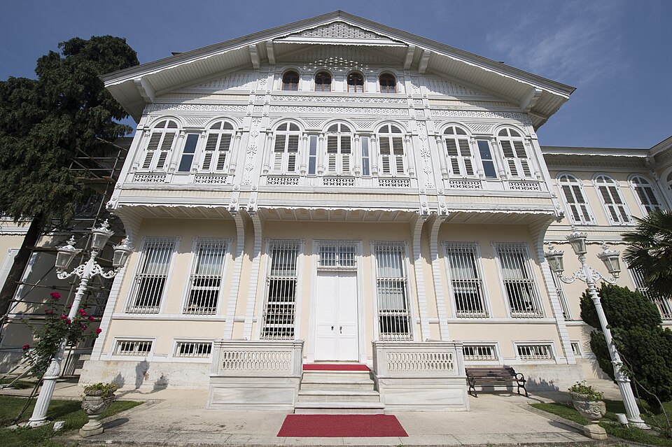Fayl:Yildiz Palace and Park 8162.jpg