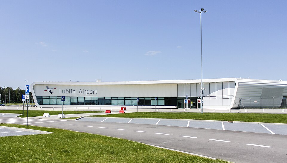 Fayl:Airport Lublin (cropped).jpg
