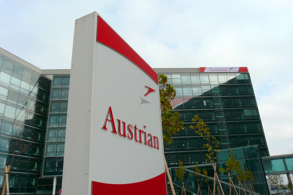Fayl:AustrianAirlinesHQ.jpg