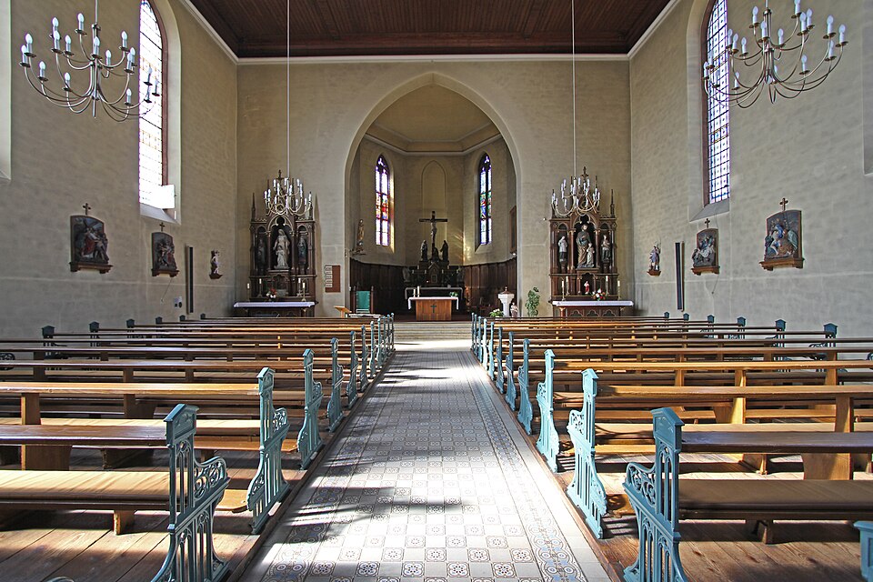 Fayl:Leutenheim-St Bartholomaeus-14-zum Chor-gje.jpg