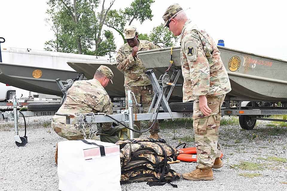 Fayl:Louisiana National Guard (48265322762).jpg