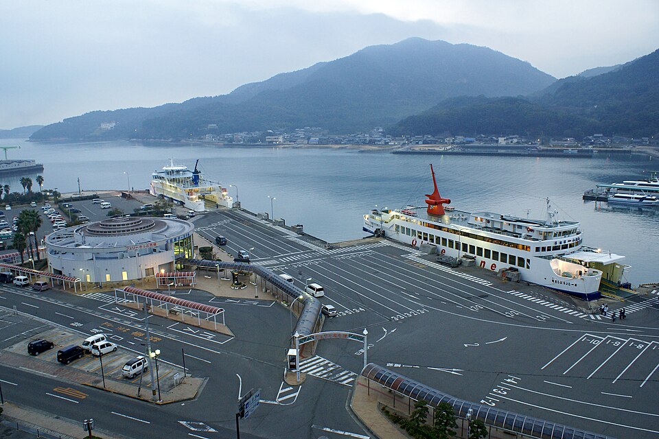 Fayl:Tonosho port01s3200.jpg