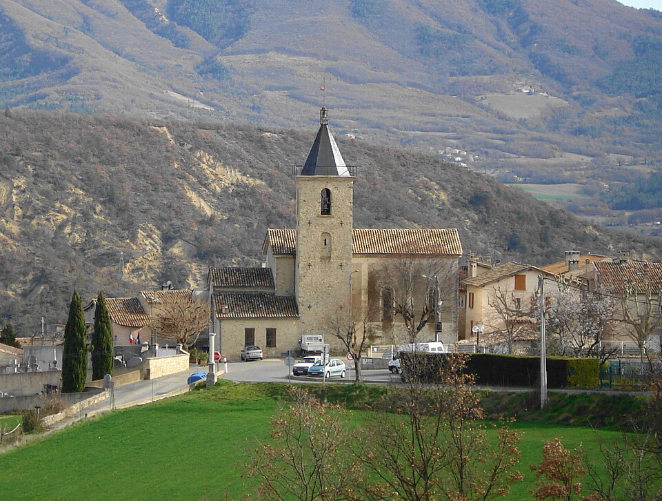 Fayl:Village Champtercier.JPG