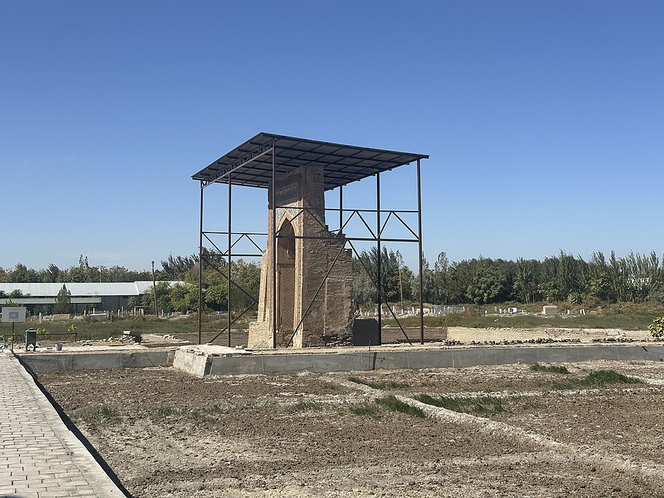 Fayl:Chashmai Ayyub (Vobkent). 3.jpg