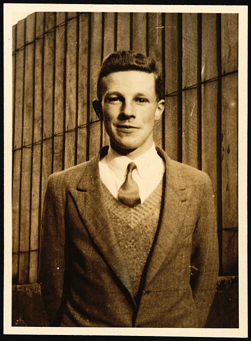 Fayl:Jack Lovelock passport.jpg