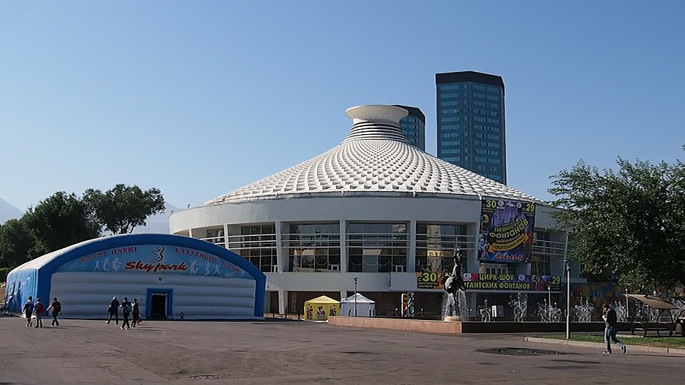 Fayl:Kazakhstan P9200599 14 (39253139165).jpg