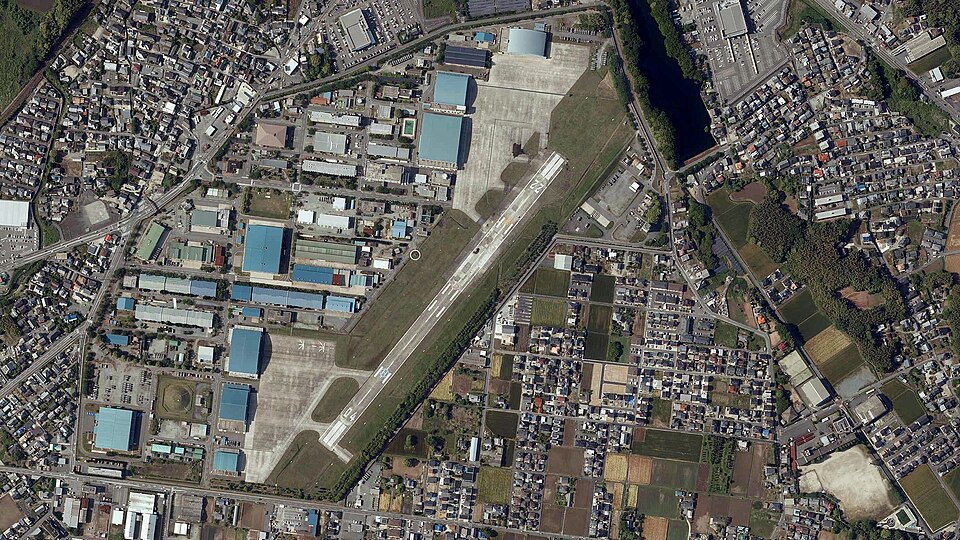 Fayl:Metabaru airfield aerial photograph.jpg