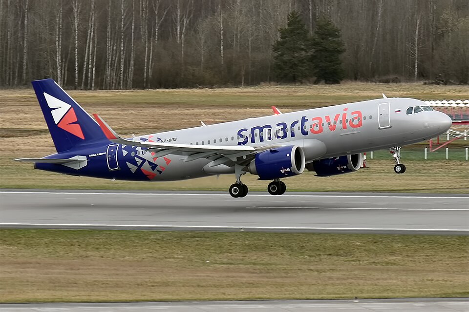Fayl:SmartAvia, VP-BOS, Airbus A320-251N (51265505595).jpg