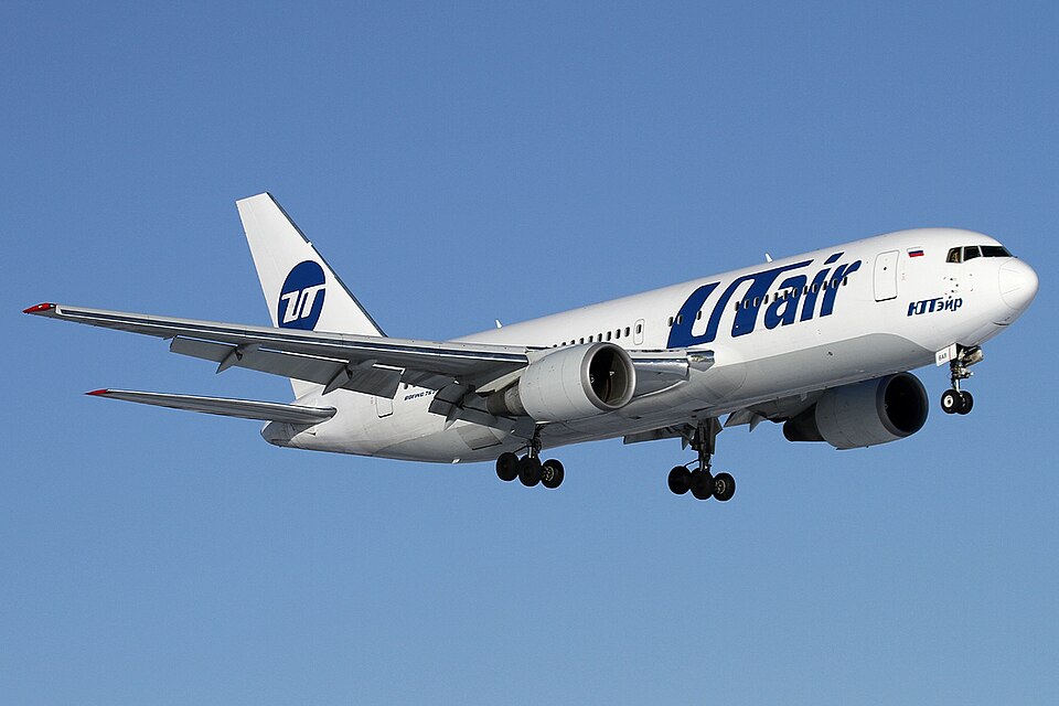 Fayl:Boeing 767-224(ER), UTair Aviation JP7587837.jpg
