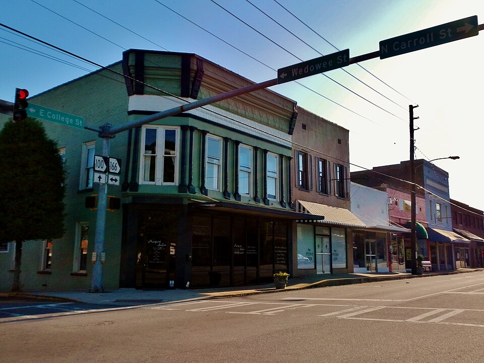Fayl:Bowdon, Georgia.JPG