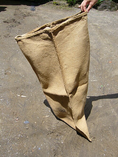 Fayl:Hemp-sack, Asabukuro, Japan.jpg